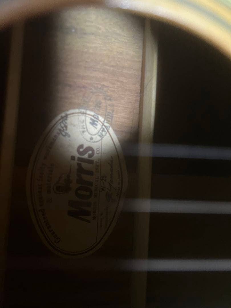 Morris w-25 アコースティックギター　ケース、ストラップ付き