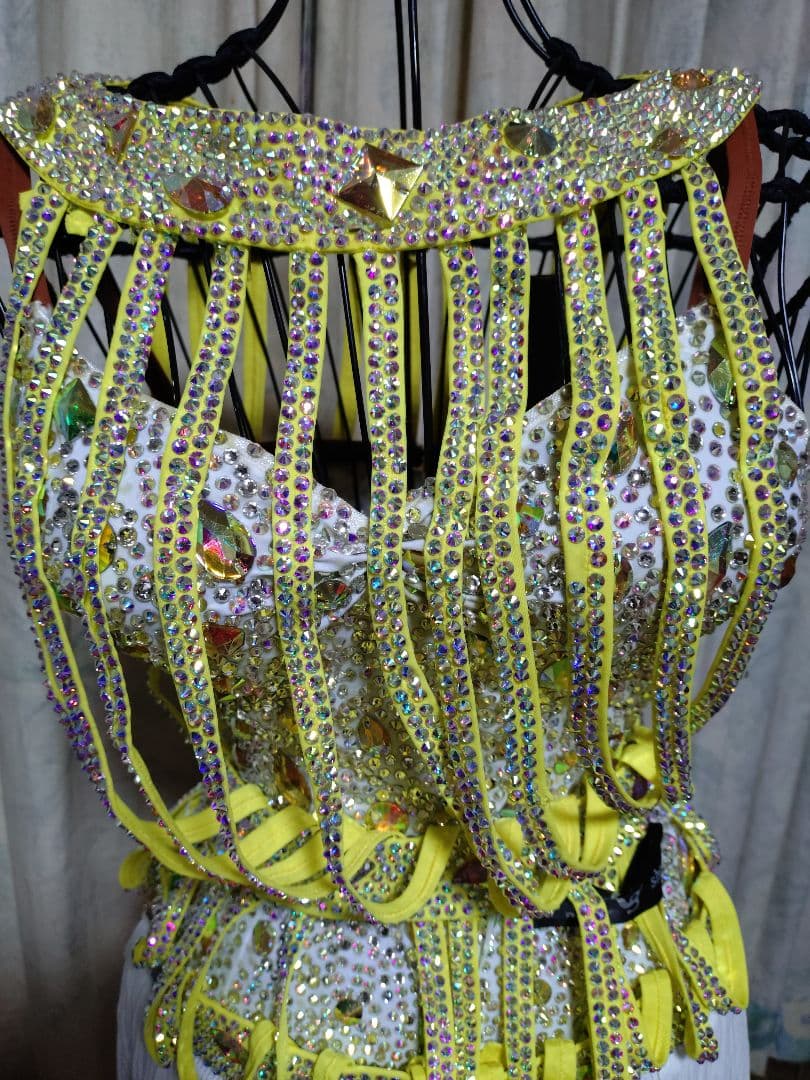 ユリア風デザイン(ドレスショップシーズ作製ハイグレード)中古ラテンドレスSサイズ