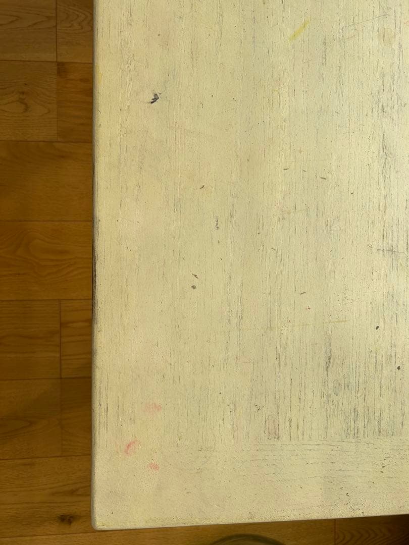 アンティーク 白塗りのテーブル