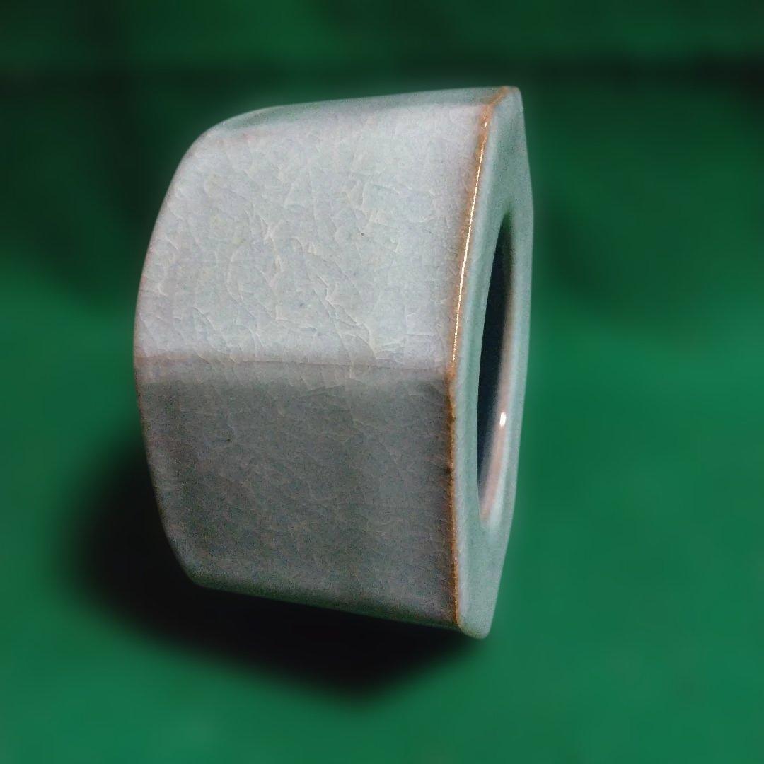 青い八角形陶器容器 木箱付き　木村盛伸　釣青釉面取　器