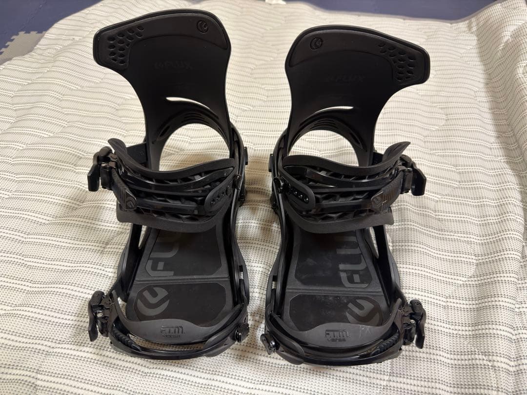 FLUX DS 22-23 スノーボードビンディング ブラック　Mサイズ