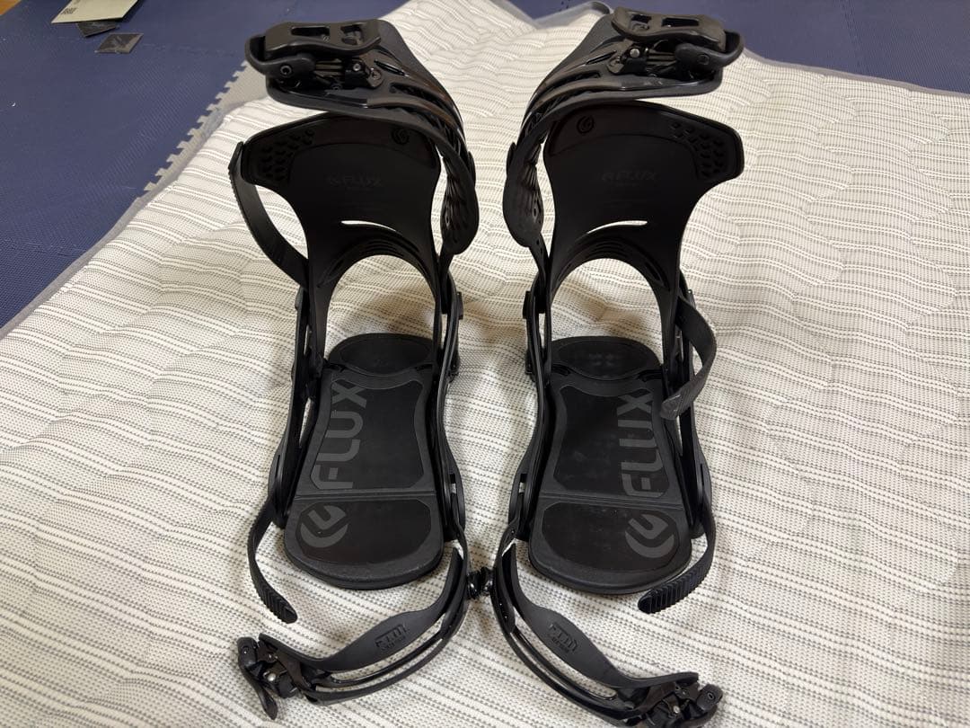 FLUX DS 22-23 スノーボードビンディング ブラック　Mサイズ