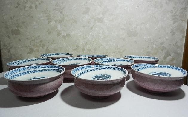 斑桃色地見込みに染付獅子図蓋茶碗９客（裏印「清鳳」）