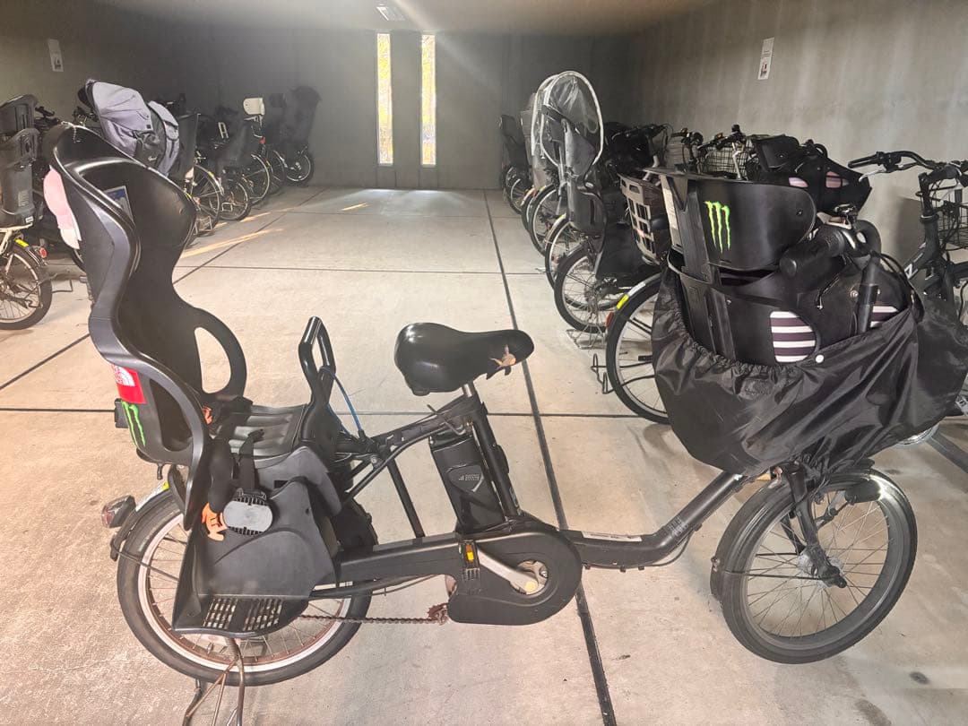 パナソニック　ギュット　中古車　対面引渡しのみ