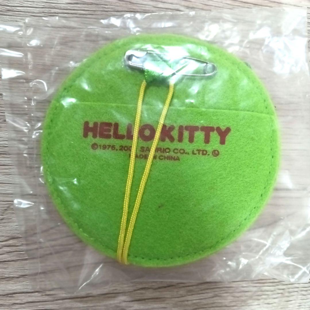 サンリオ　ハローキティ 　フェルト製バッジ　稀少　レトロ　2001年⚠️必読