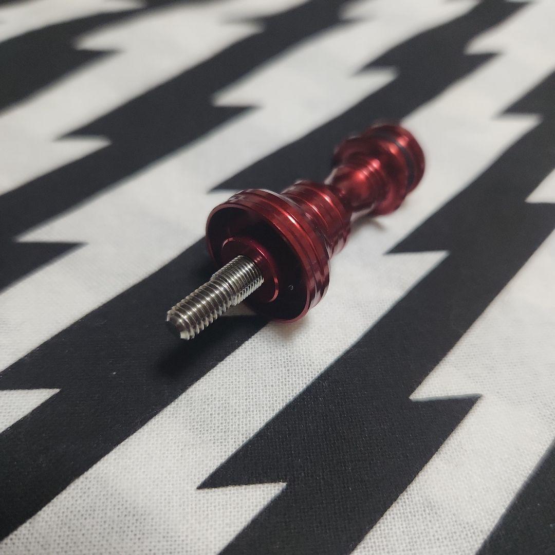 リブレ　LIVRE　限定　スピニング　スカート　レッド　シマノS2　ナットセット