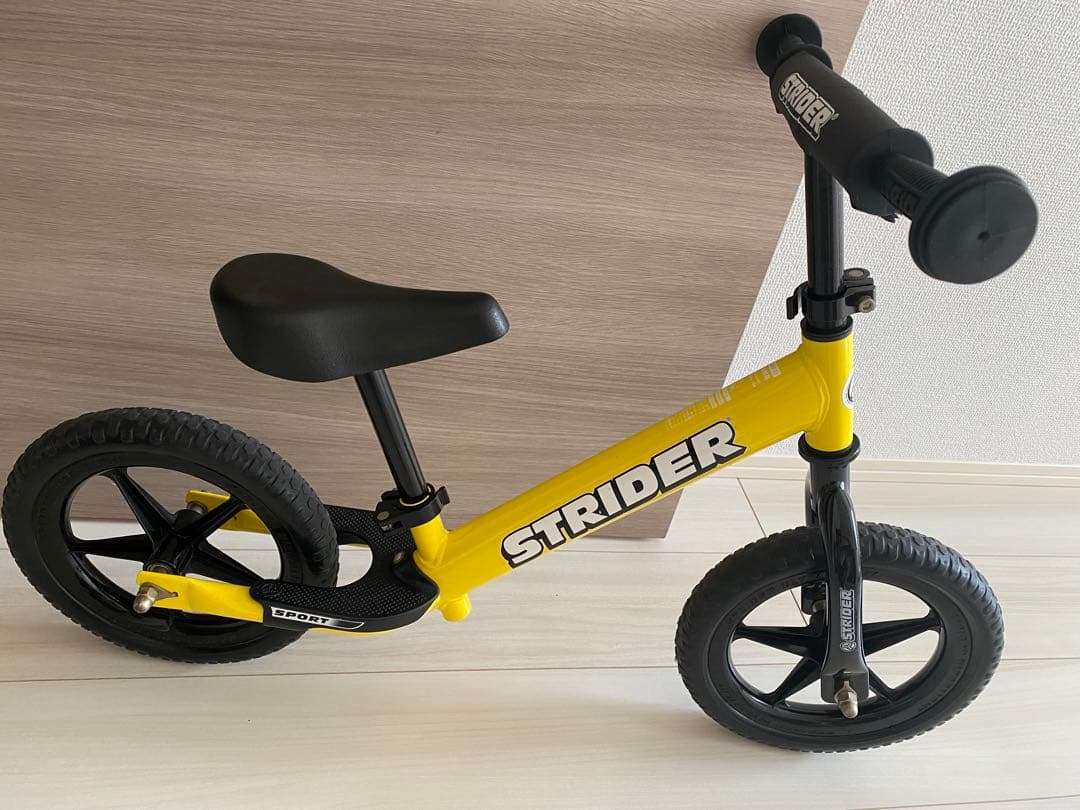 ストライダー　STRIDER 12 イエロー