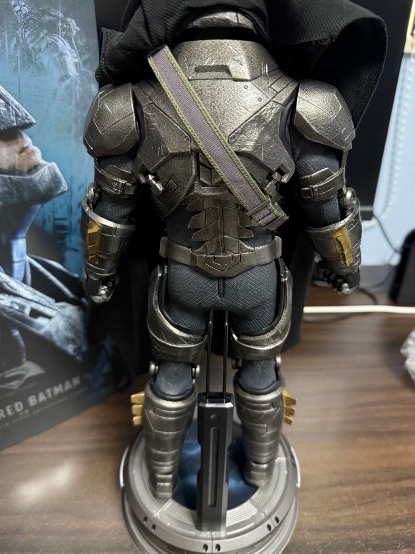 ホットトイズ MMS742D62 アーマード・バットマン通常版 Batman