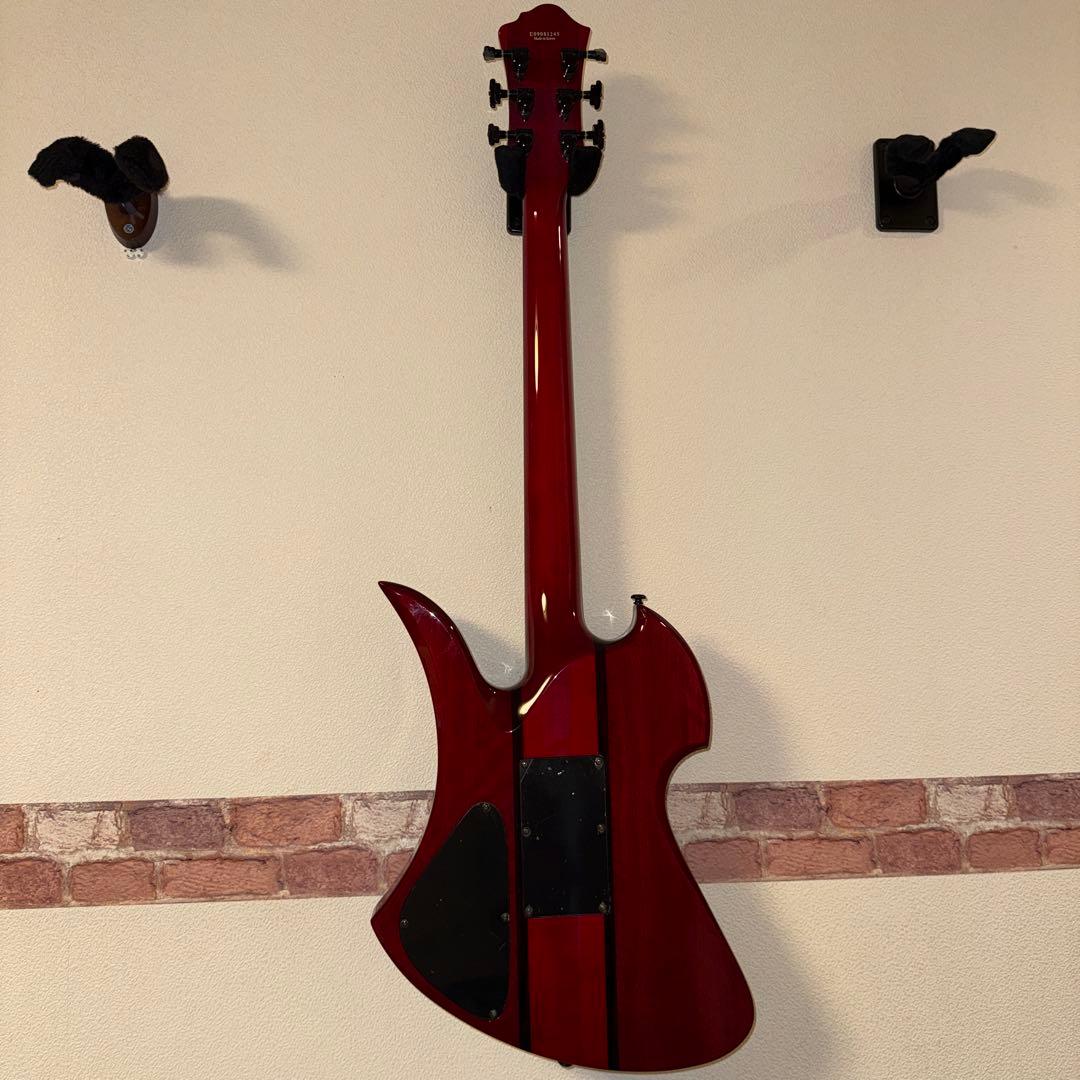 2009年製 B.C. Rich Mockingbird - ST スルーネック