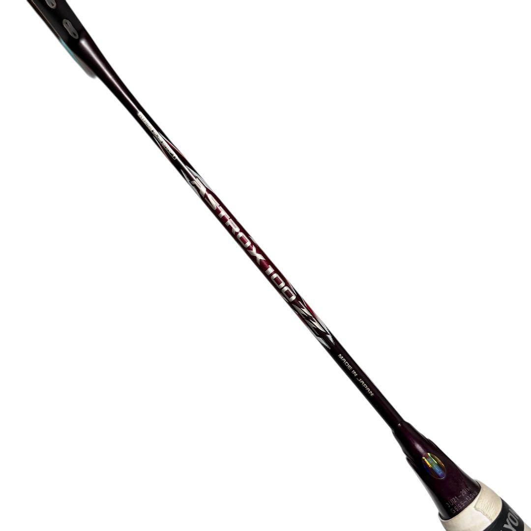 【極美品】YONEX アストロクス100ZZ クレナイ 3UG6 126-14
