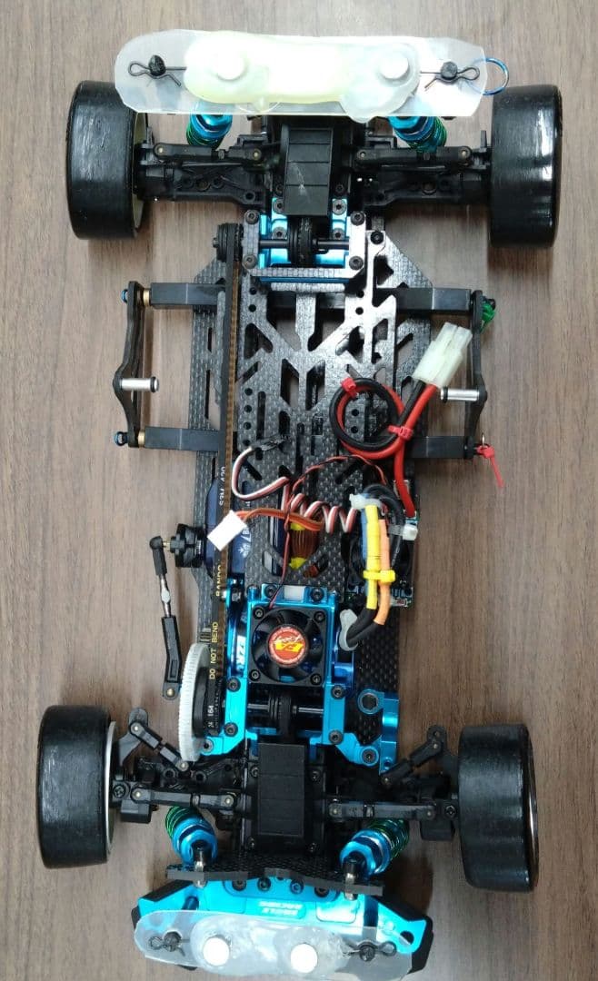 【RIO】 RCカー ボディ レッド カーボンファイバー風