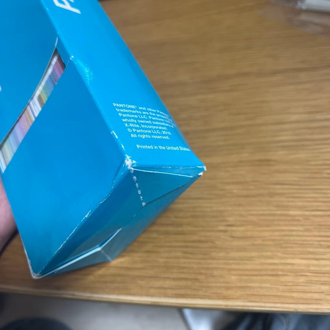 PANTONE THE PLUS SERIES カラーガイドセット