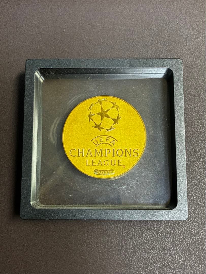 【スペイン購入】UEFAチャンピオンズリーグ公認メダル 専用ケース付き