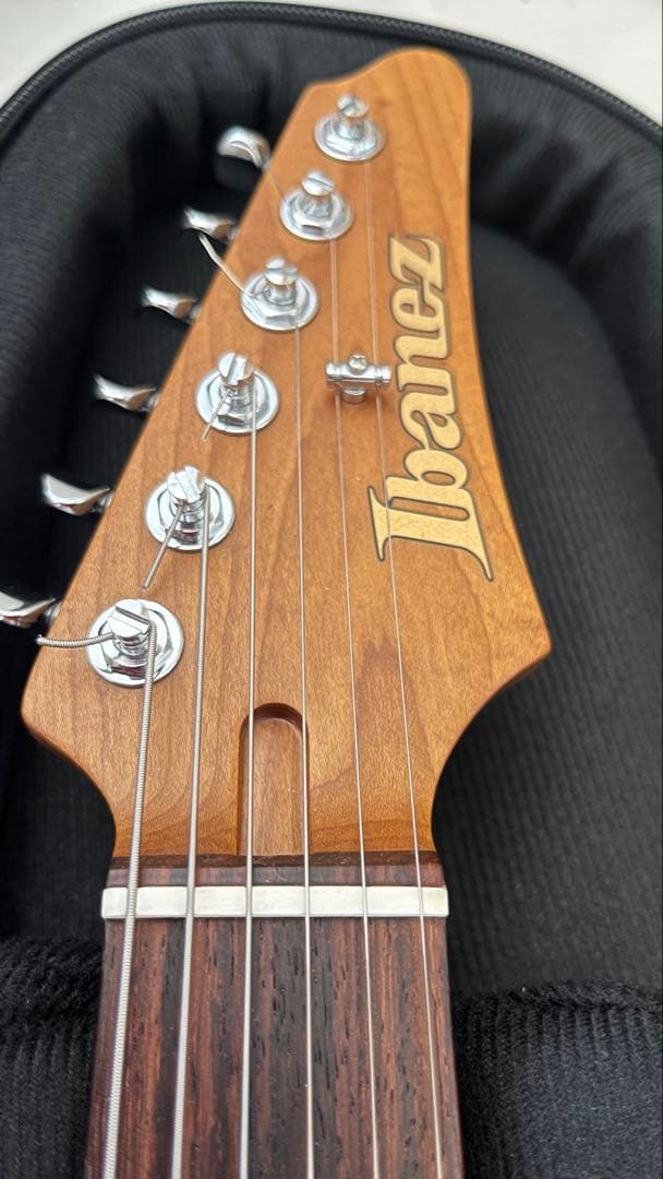 Ibanez Prestige AZ2204NW 日本製　美品