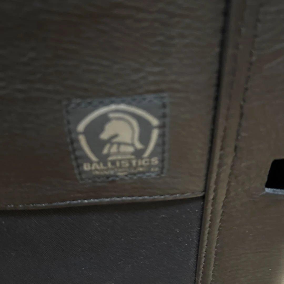 バリスティクス×バックドロップレザーコラボ　ロアーチェア