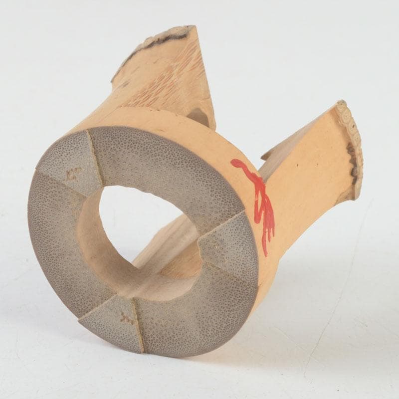 茶道具　五徳形　竹蓋置　在銘　共箱　V　9870