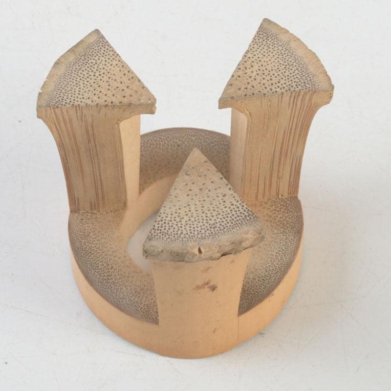 茶道具　五徳形　竹蓋置　在銘　共箱　V　9870