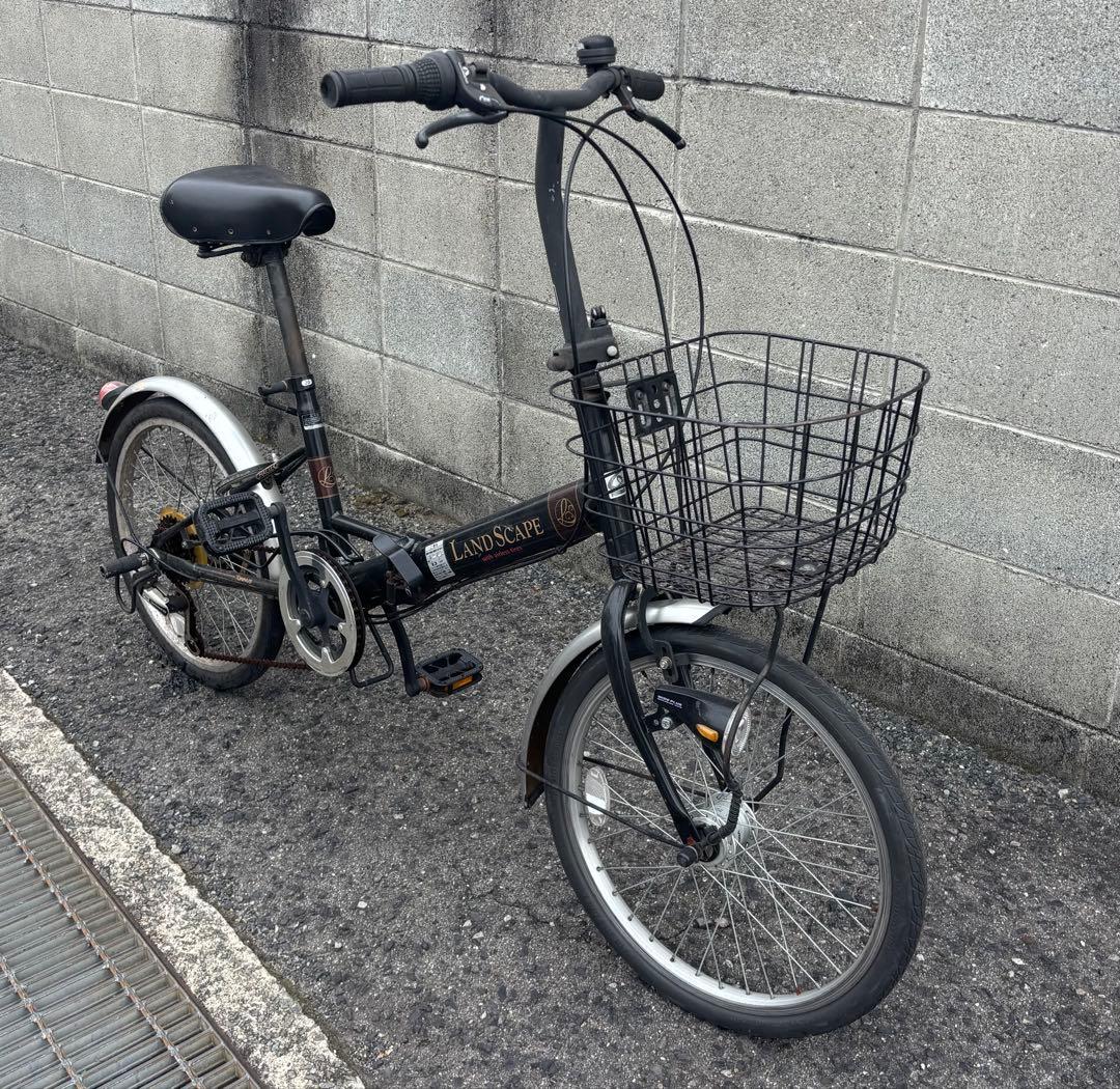 カゴ付き折りたたみ自転車　ノーパンクタイヤ仕様