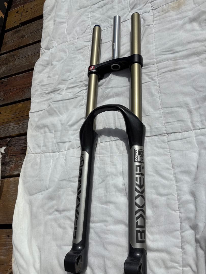 ROCKSHOX RACE ダブルクラウンサスペンションフォーク