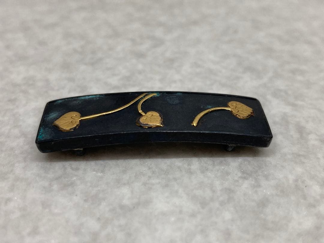 Z）時代物 当時物 金工 帯留 葉っぱ アンティーク　金細工 金属工芸