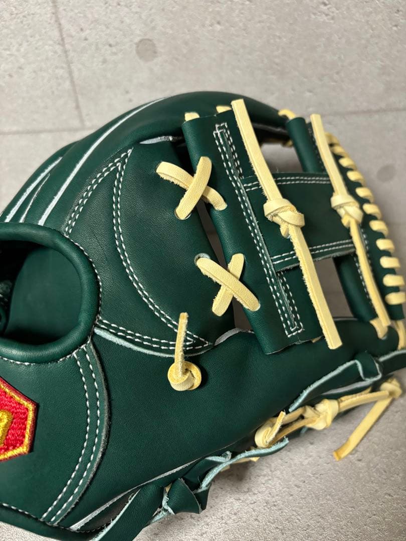 ケーイズムK201型 k-ism 訳あり傷ありオーダー別注品 硬式内野用 緑