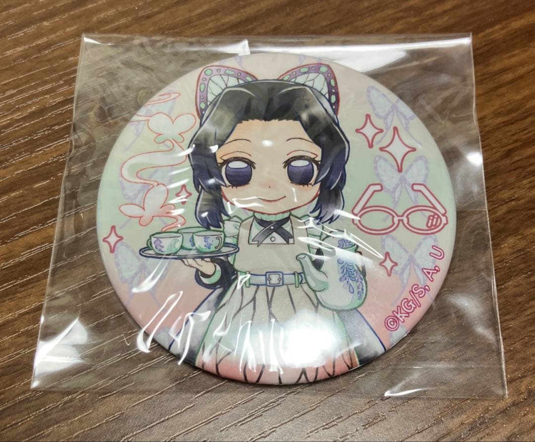 レア 鬼滅の刃　胡蝶しのぶ　缶バッジ　眼鏡　執事