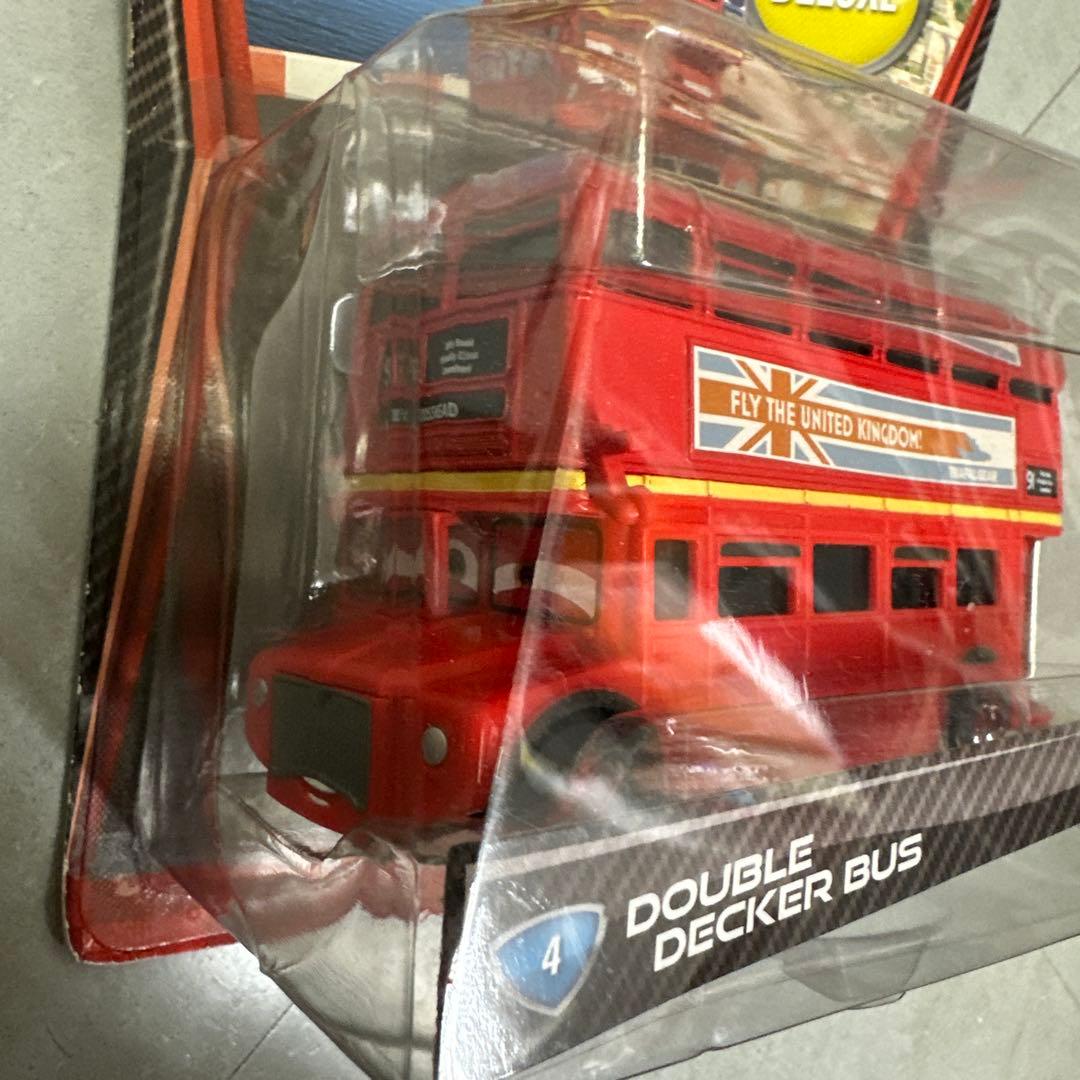 Disney Pixar Cars 2 ダブルデッカーバス デラックス