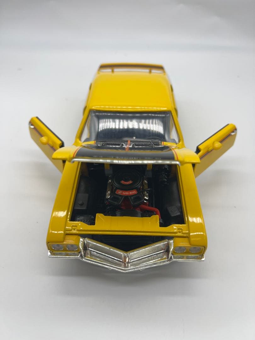 No396 NR様　2台まとめ売りミニカー1/18箱あり1970 BUICK