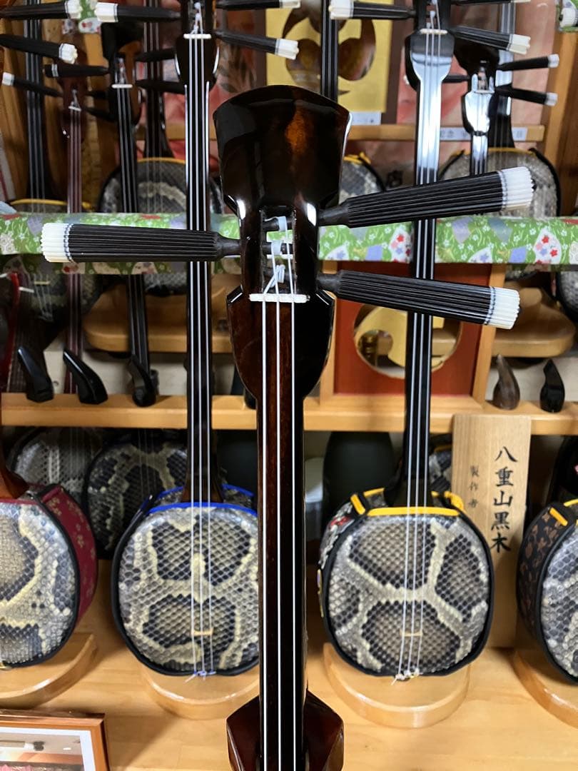 沖縄三線最高峰八重山黒木与那城型ウズラ➖トラ模様本皮一枚張りスンチ塗り限定出品