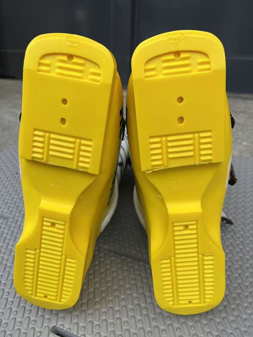 値下げ　未使用品ロシニョール ＊スキーブーツ ジャパンモデル　キッズ22.5cm