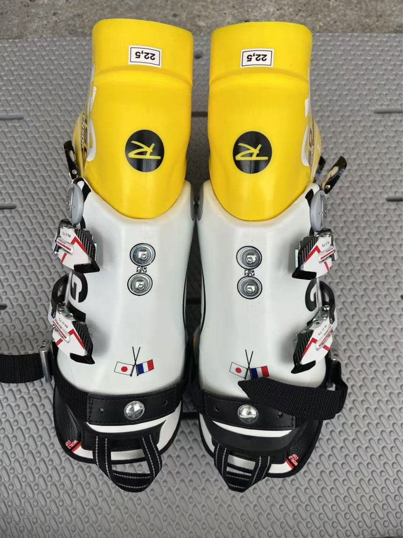 値下げ　未使用品ロシニョール ＊スキーブーツ ジャパンモデル　キッズ22.5cm