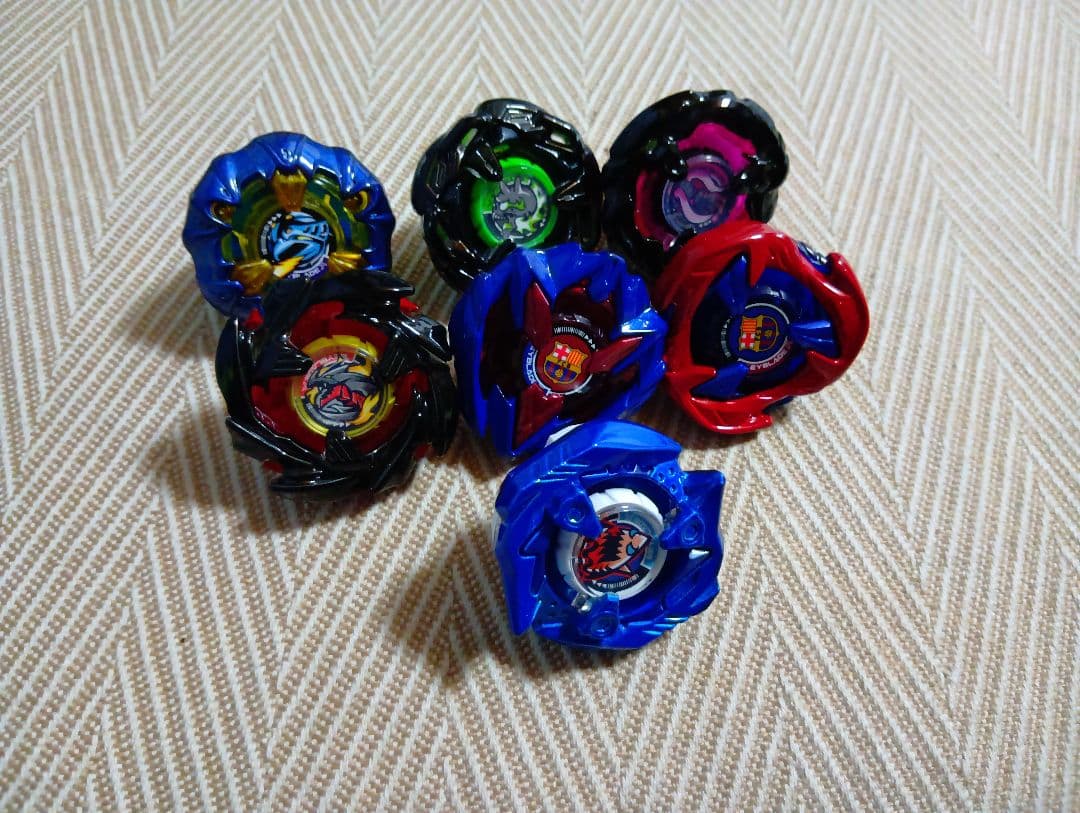 11/29 ベイブレードx メタルコート　　シャークエッジ　ベイブレード