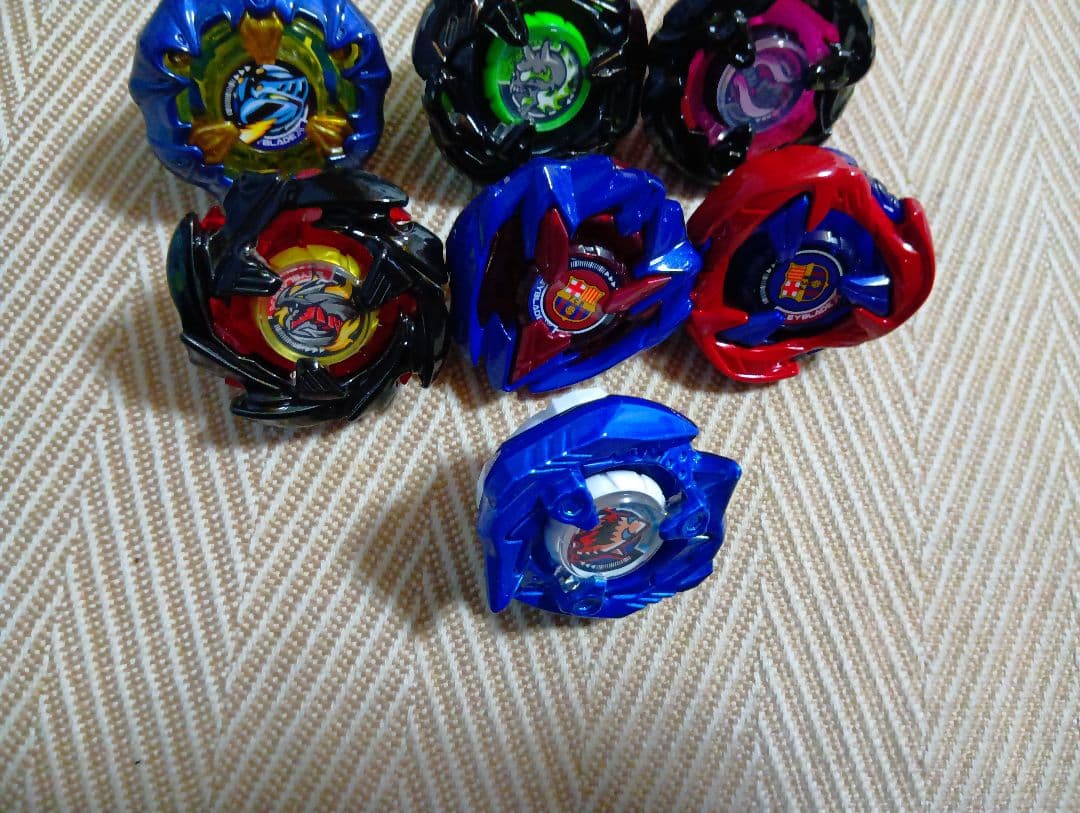 11/29 ベイブレードx メタルコート　　シャークエッジ　ベイブレード