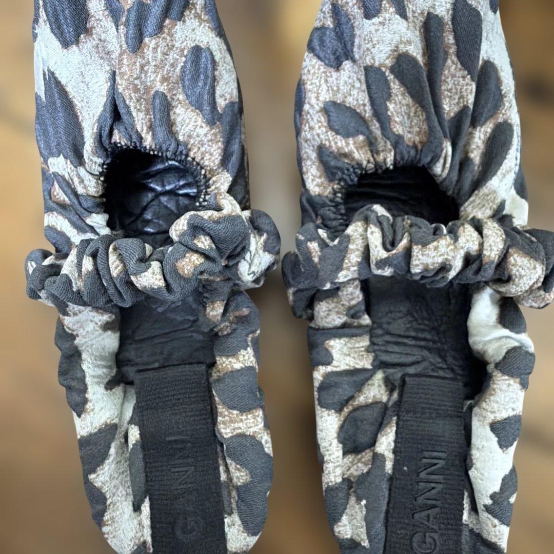 GANNI ヒョウ柄 バレエシューズ