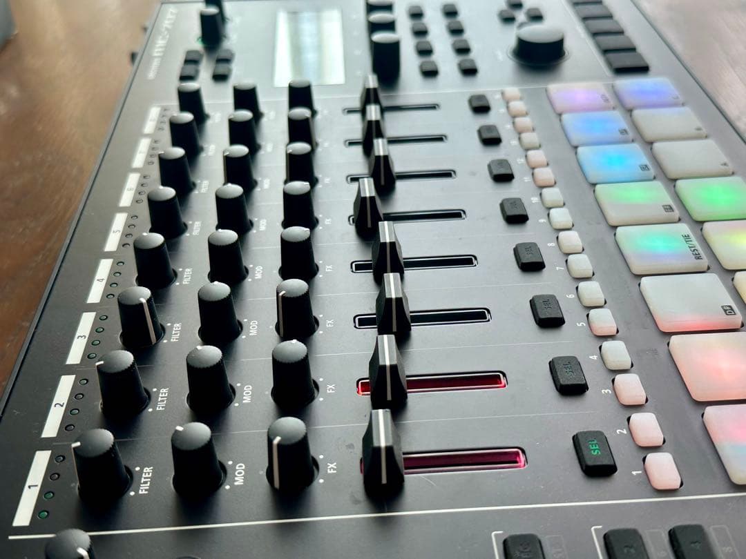 Roland MC-707 (Ver.1.82) SDカード付き