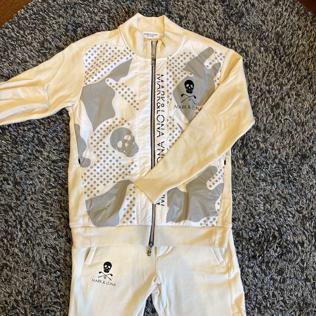 マークアンドロナ上下セット