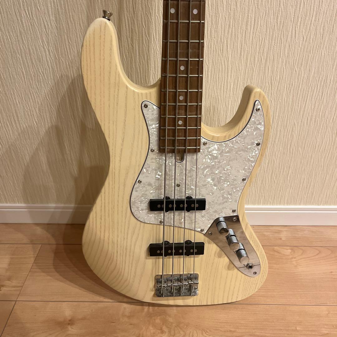 Bacchusバッカス ジャズベース ユニバース universe ウッド