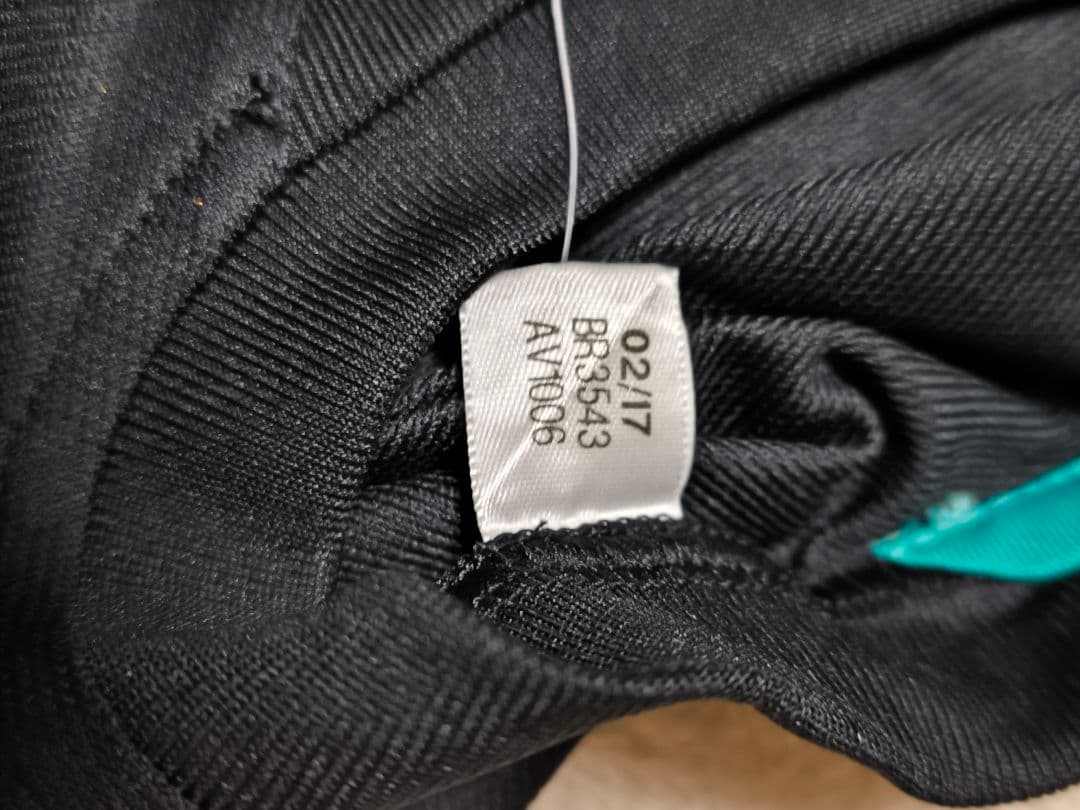 レアルマドリード　モドリッチ　ユニフォーム