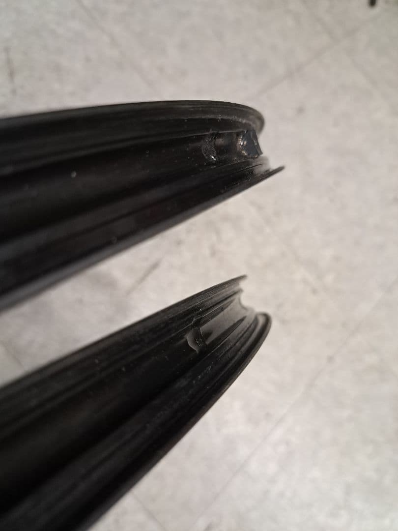 中古SRAM RISE 60 カーボン完組ホイール