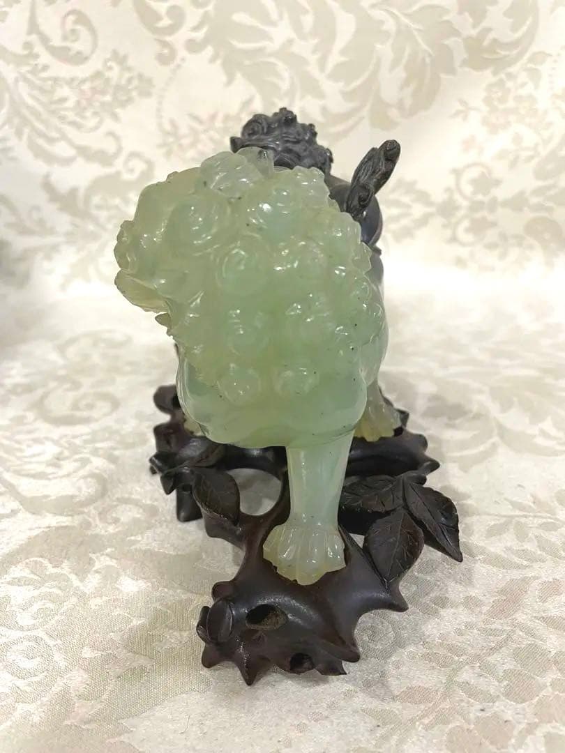 希少　中国骨董　美術品　翡翠　青島獅子　天然石　置物　年代物　台座付き　箱付き