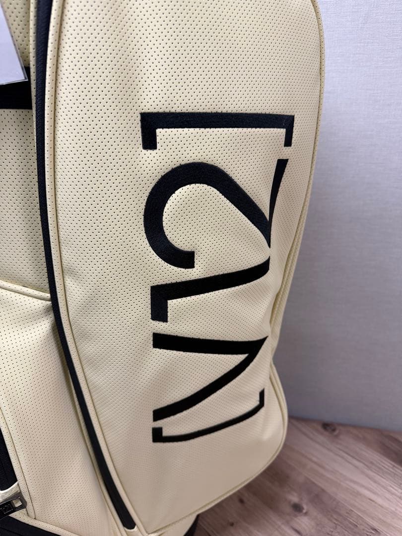 V12 パンチングキャディバック　新品未使用