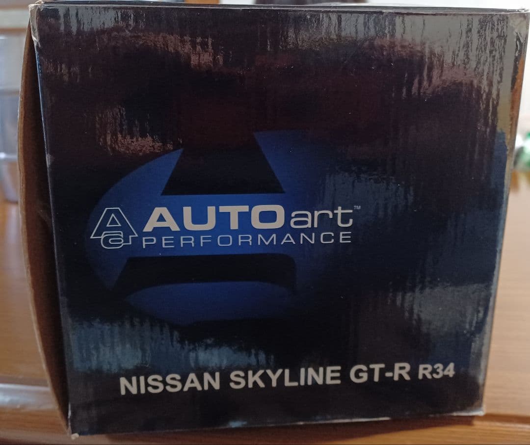 a*p様 AUTOart Nissan Skyline 1/18 ミニカー