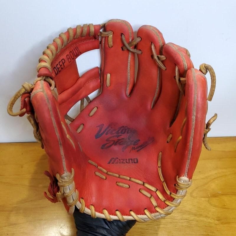 ミズノ マーベライト 限定モデル Mマークラベル 内野用 軟式グローブ