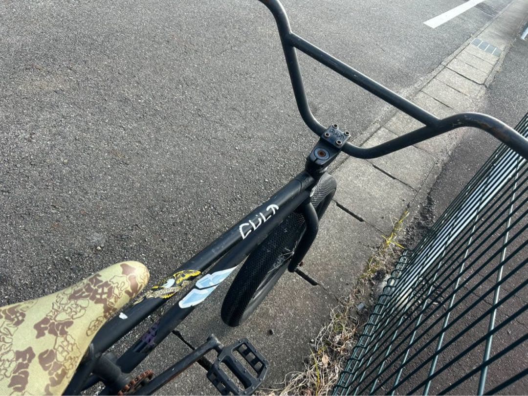 BMXバイク 黒 メッシュタイヤ