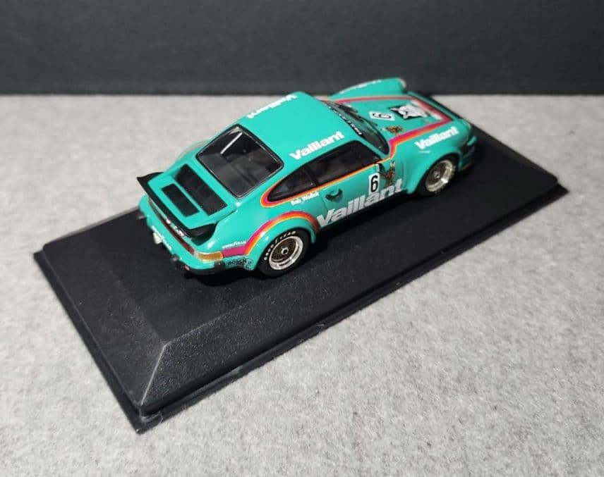 ミニチャンプス 1/43スケール ポルシェ934