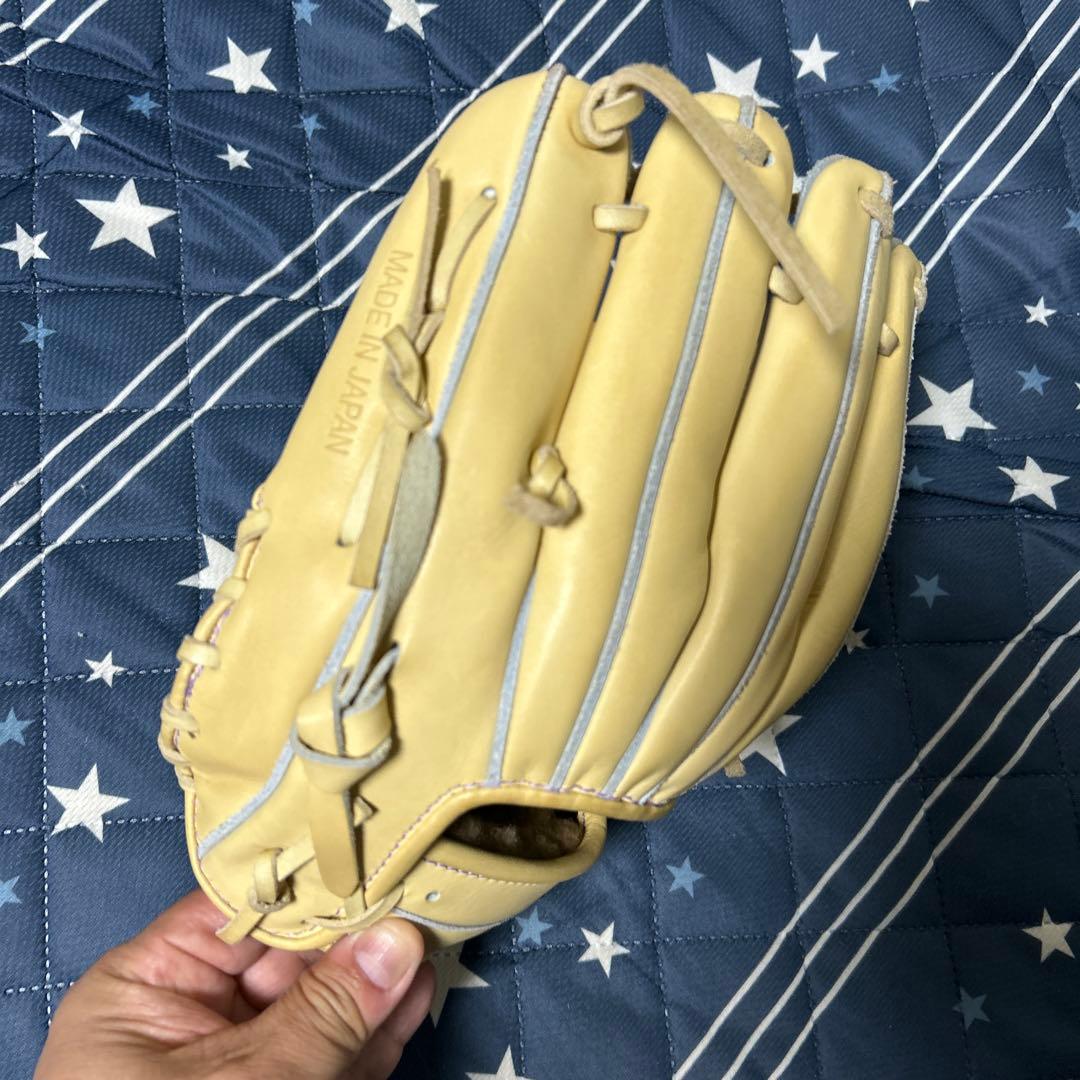 ゼット　 硬式用グローブ ベージュ 巨人、吉川モデル