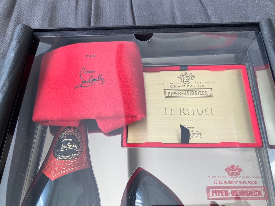 LE RITUEL　クリスチャンルブタン＆パイパーエドシック　限定コレクション