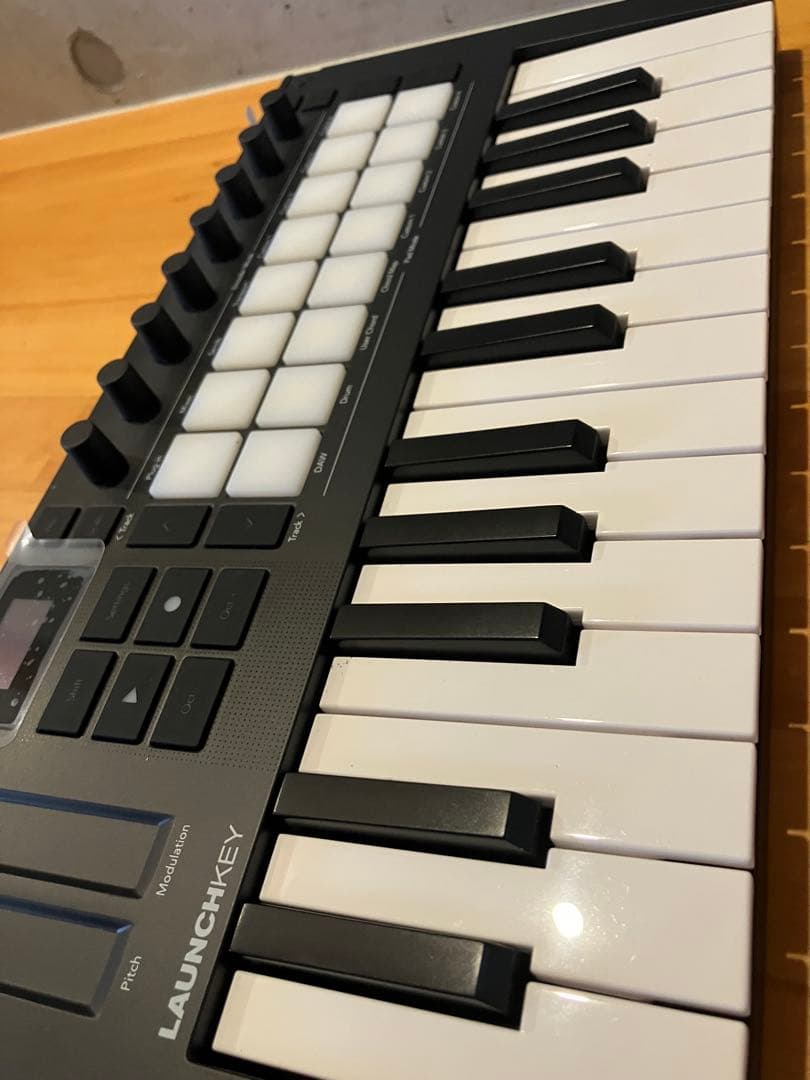 権限譲渡 NOVATION LAUNCHKEY MINI 25 Mk4 MIDI