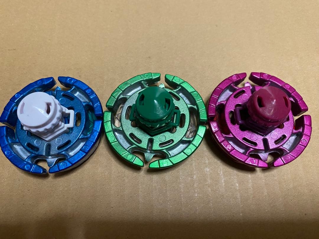 メタルファイトベイブレード アースアクイラ 三ツ矢サイダー