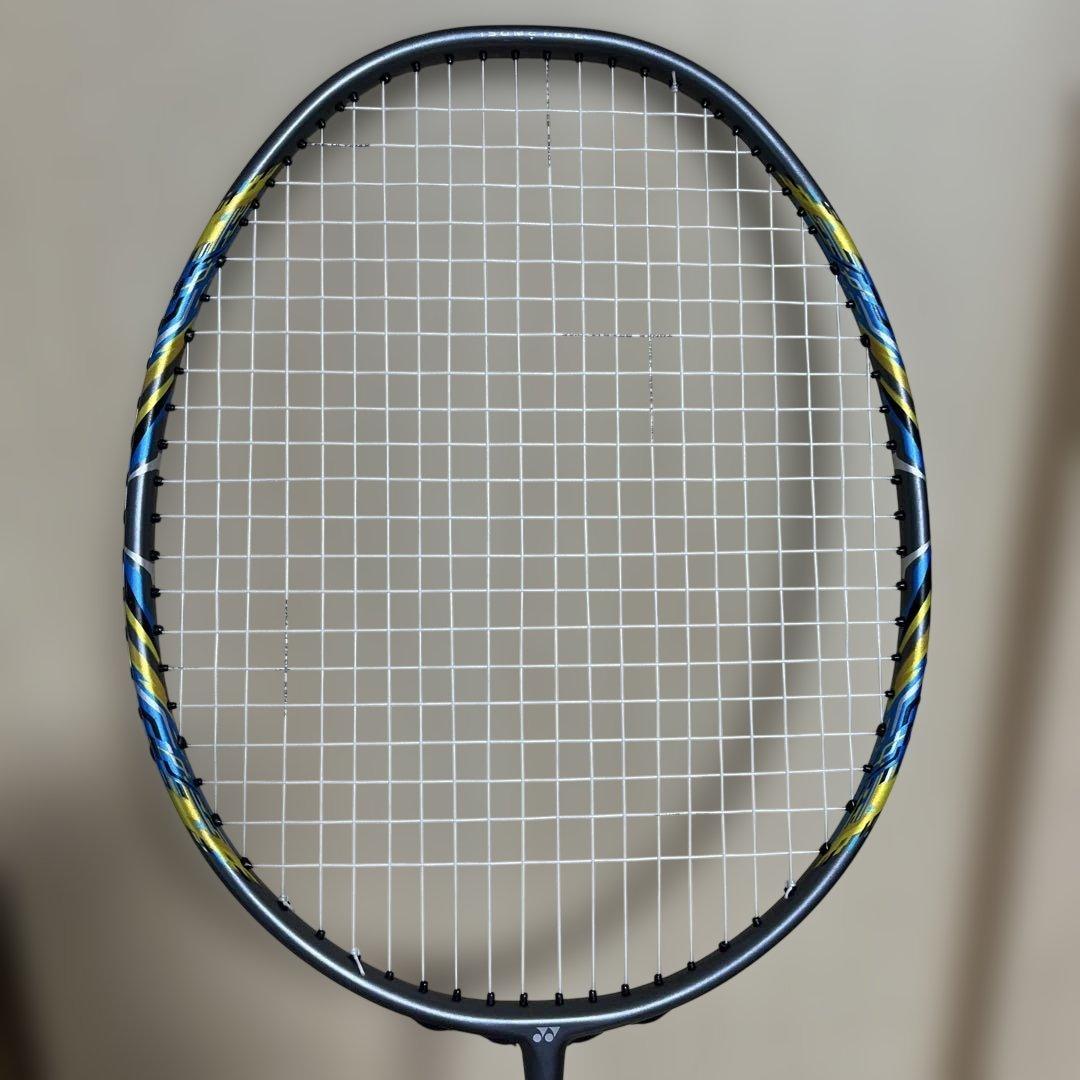 ヨネックス　バドミントンラケット　アークセイバー3